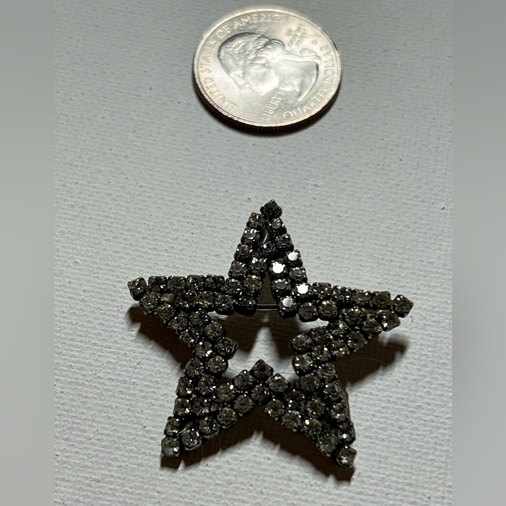 Star Silver Rhinestone Brooch